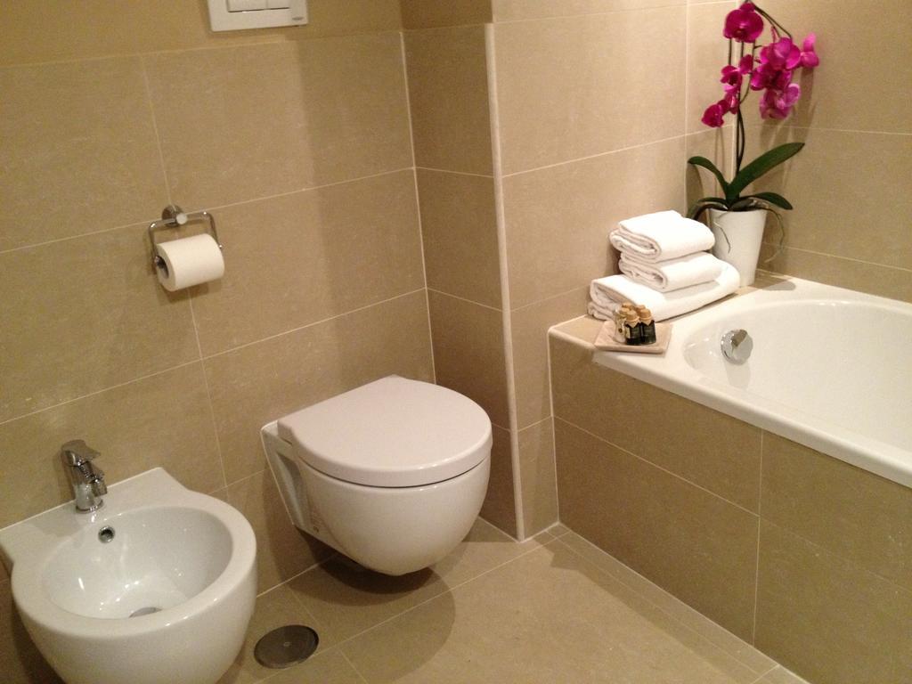 Cavour Forum Suites โรม ห้อง รูปภาพ