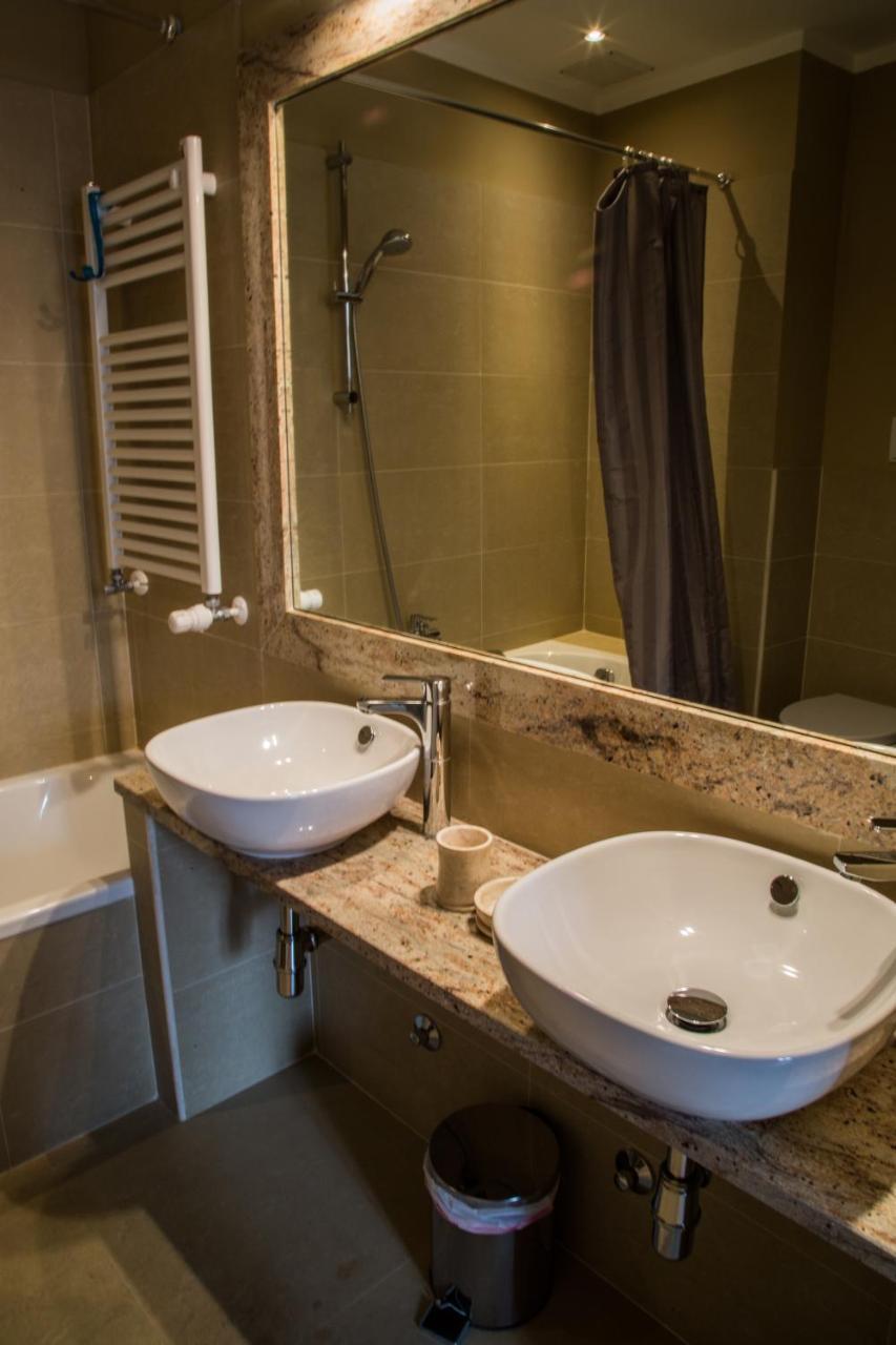 Cavour Forum Suites โรม ภายนอก รูปภาพ