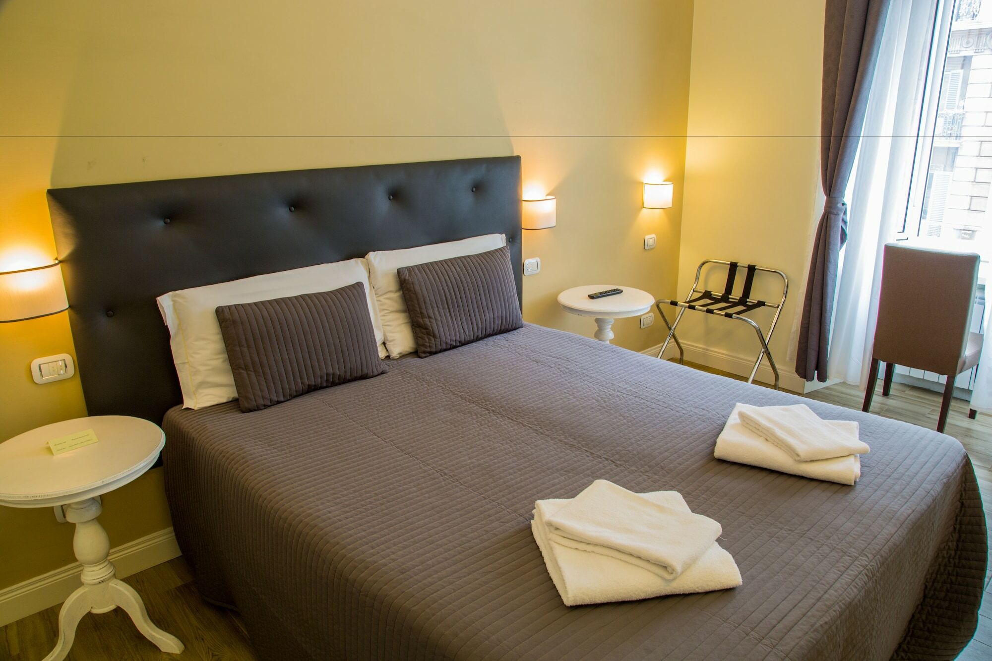 Cavour Forum Suites โรม ภายนอก รูปภาพ